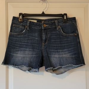 Like New Kut from the Kloth Gidget Mid Rise Fray Short 4